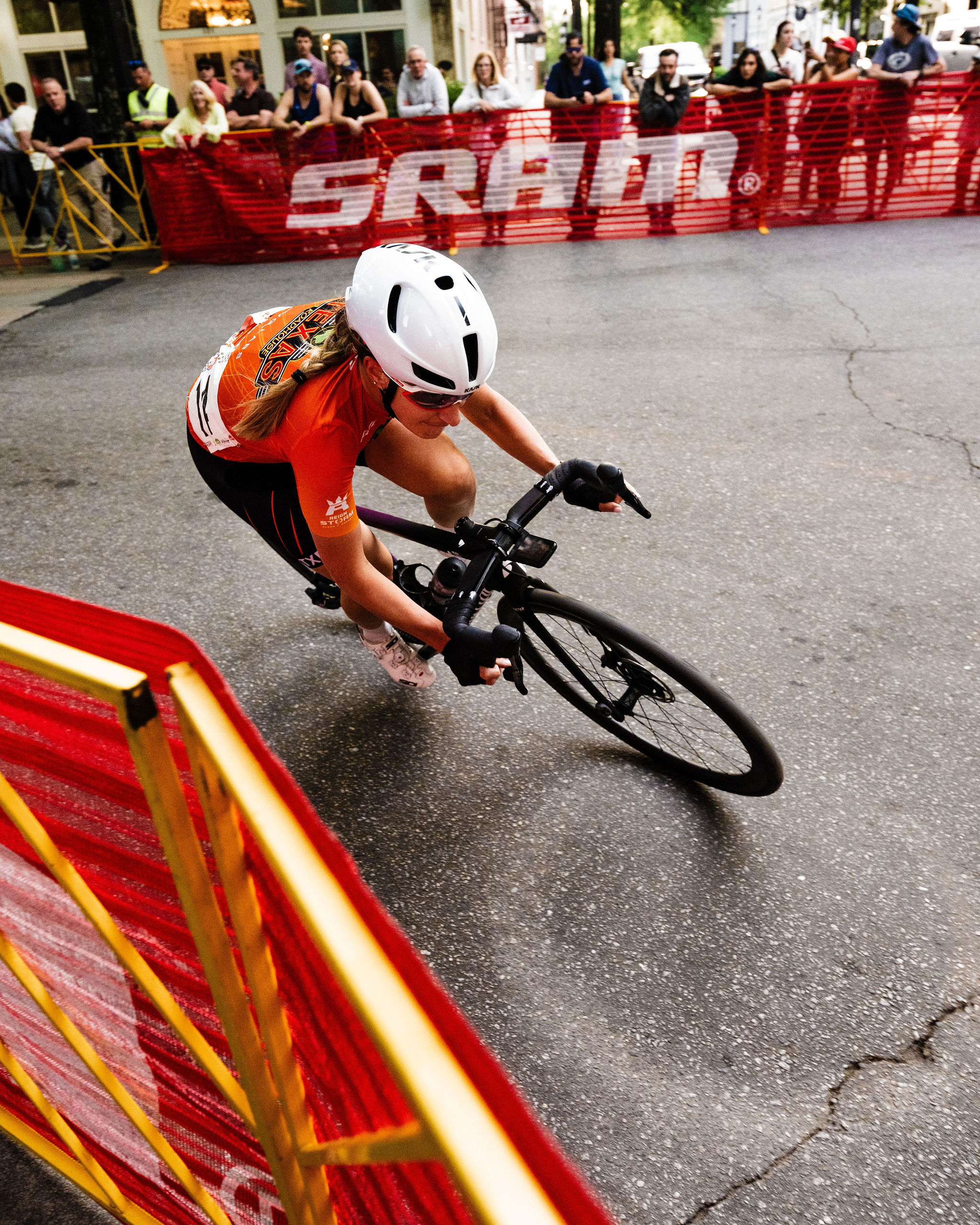 Andrea Cyr inició la escapada y finalizó segunda en el Greenville Cycling Classic