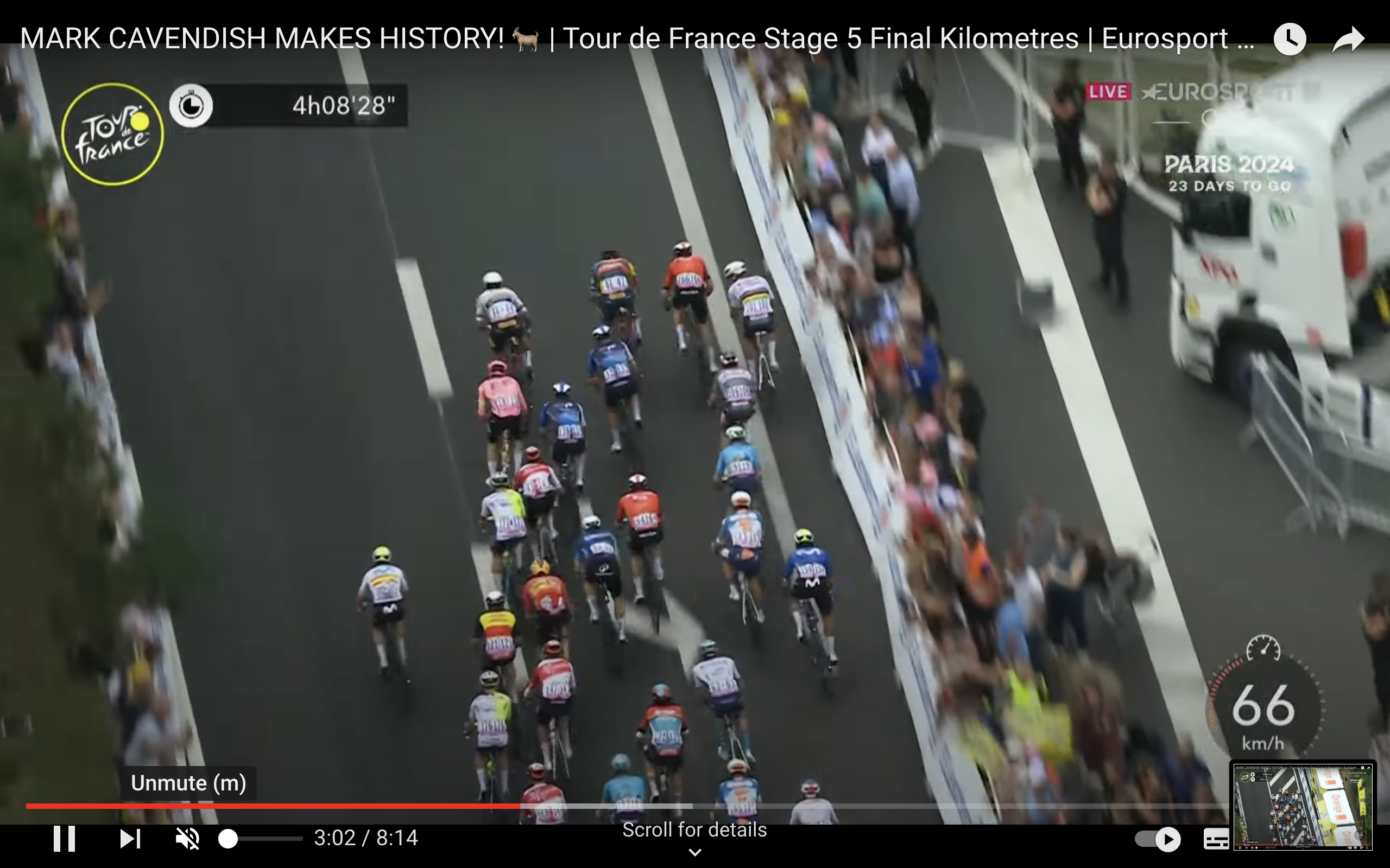 Capturas de pantalla del último kilómetro de la etapa 5, cuando Mark Cavendish consiguió su 35.ª victoria de etapa en el Tour de Francia