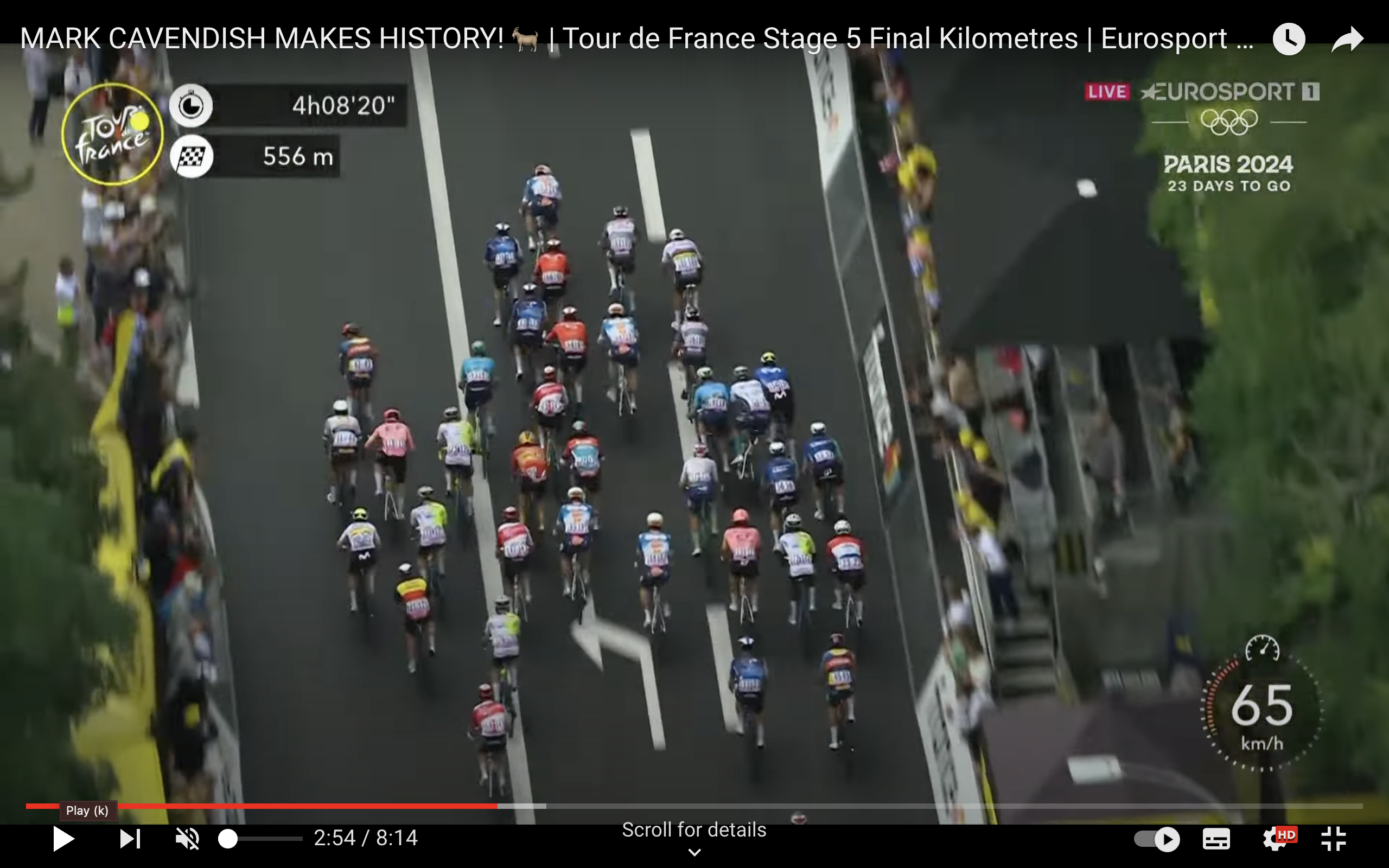 Capturas de pantalla del último kilómetro de la etapa 5, cuando Mark Cavendish consiguió su 35.ª victoria de etapa en el Tour de Francia