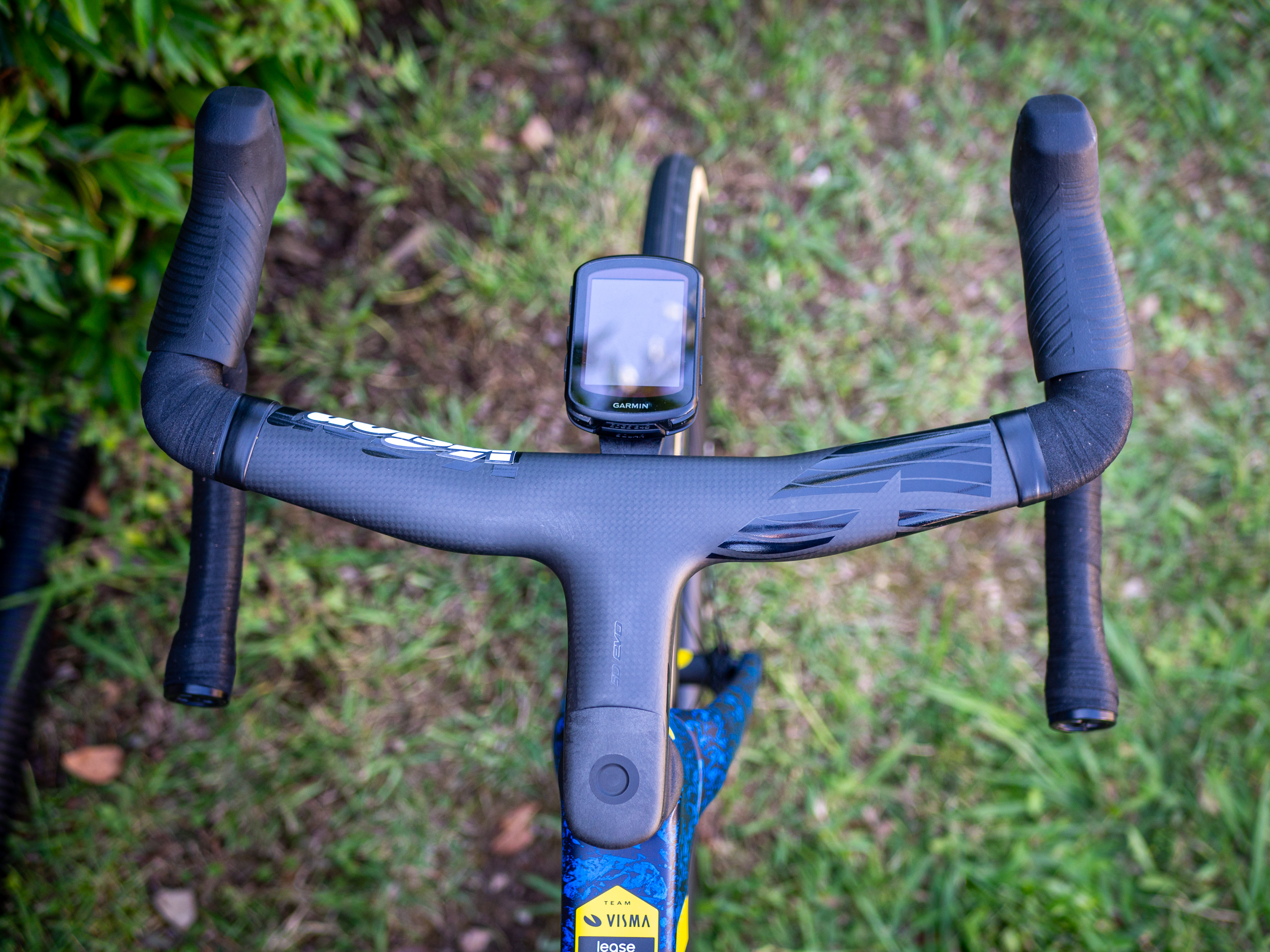 Vingegaard utiliza una unidad principal GPS Gamin 830 en su Cervélo R