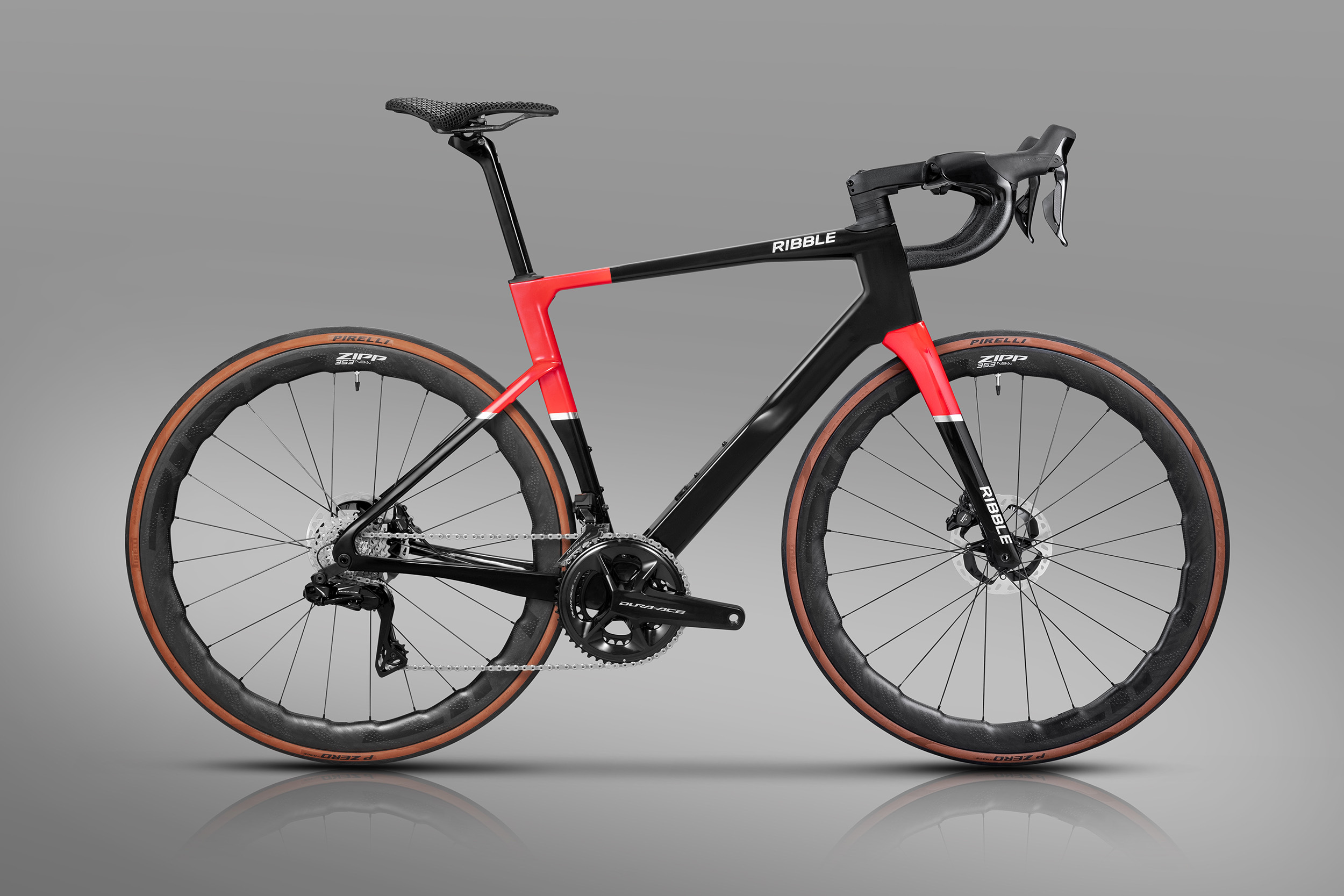La SL R combina los conocimientos aerodinámicos de la bicicleta Ultra Aero con una geometría de resistencia más relajada.