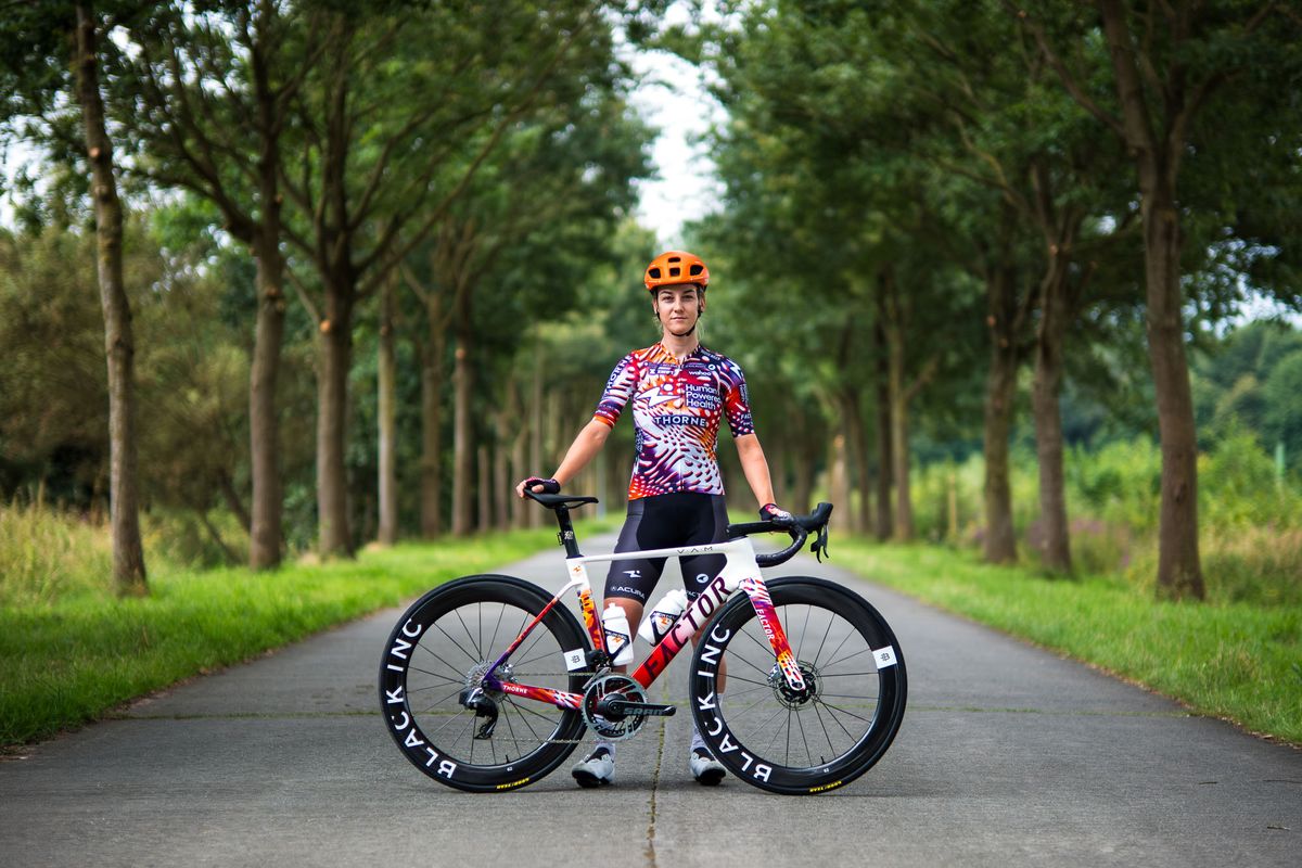 Human Powered Health fusiona la moda femenina y el ciclismo para ofrecer prendas de vestir renovadas en el Tour de France Femmes