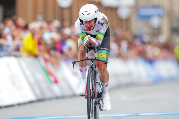Picture by Ed Sykes/SWpix.com - 22/09/2024 - 2024 UCI Road and Para-cycling Road World Championships, Zurich, Switzerland - Menâs Elite Individual Time Trial (ITT) - Jay Vine (Australia)