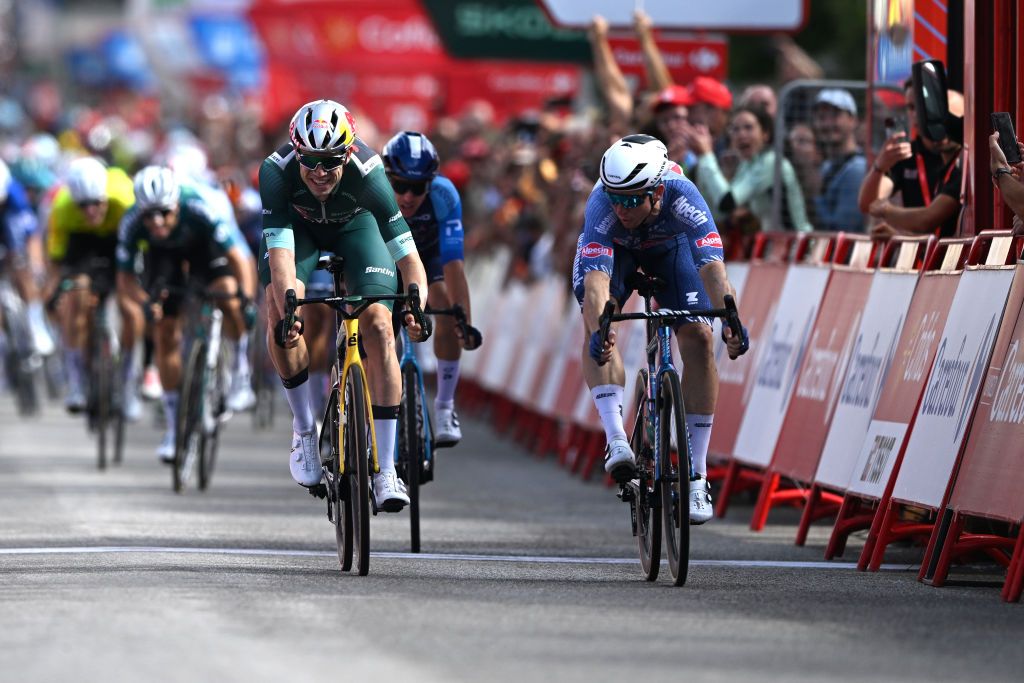 'Es una píldora difícil de tragar': Wout van Aert sufre un accidente cuando Visma atrapa a una fuga en la Vuelta a España