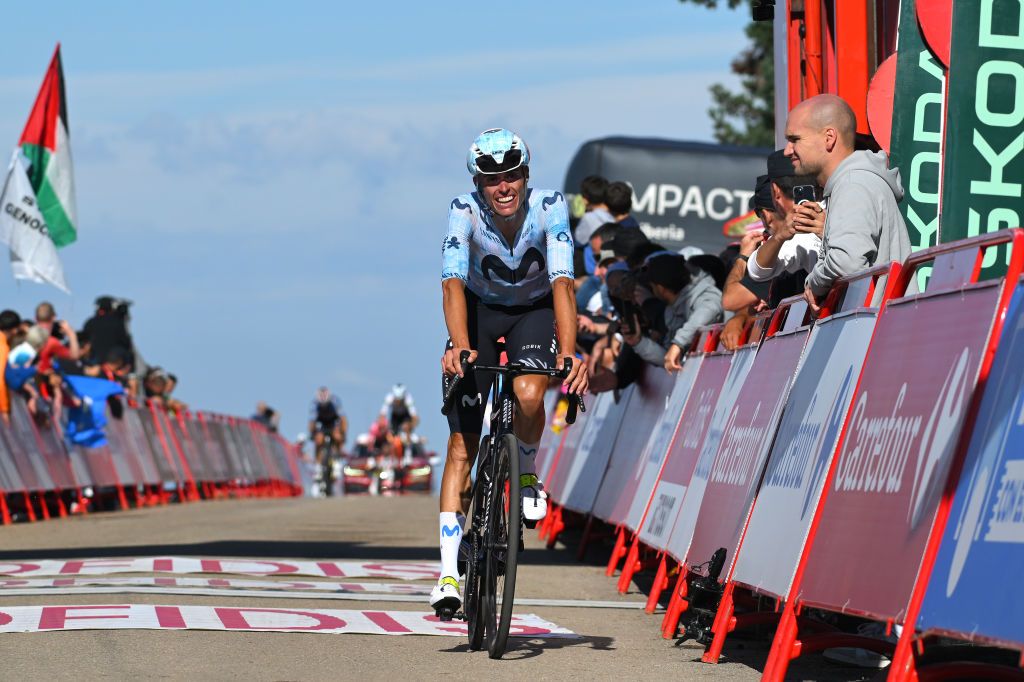 'Poca gente en el mundo puede hacer eso': Enric Mas se resigna a la superioridad de Primož Roglič en la Vuelta a España