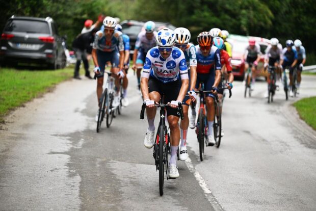 'Un accidente extraño': Jay Vine hereda el liderato de montaña de la Vuelta a España mientras Wout van Aert abandona