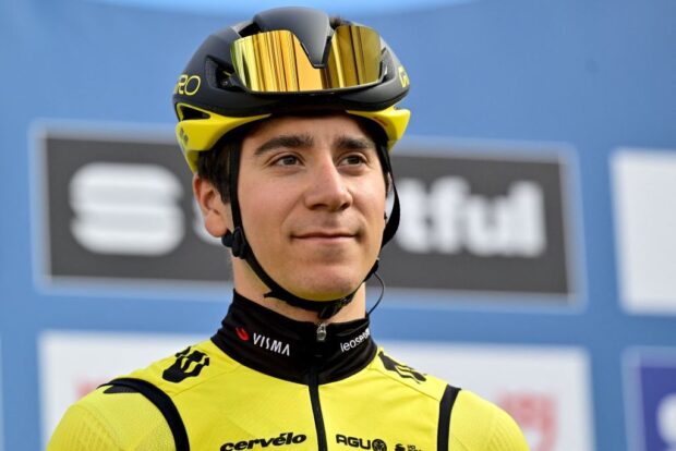 Cian Uijtdebroeks abandona la Vuelta a España por COVID-19