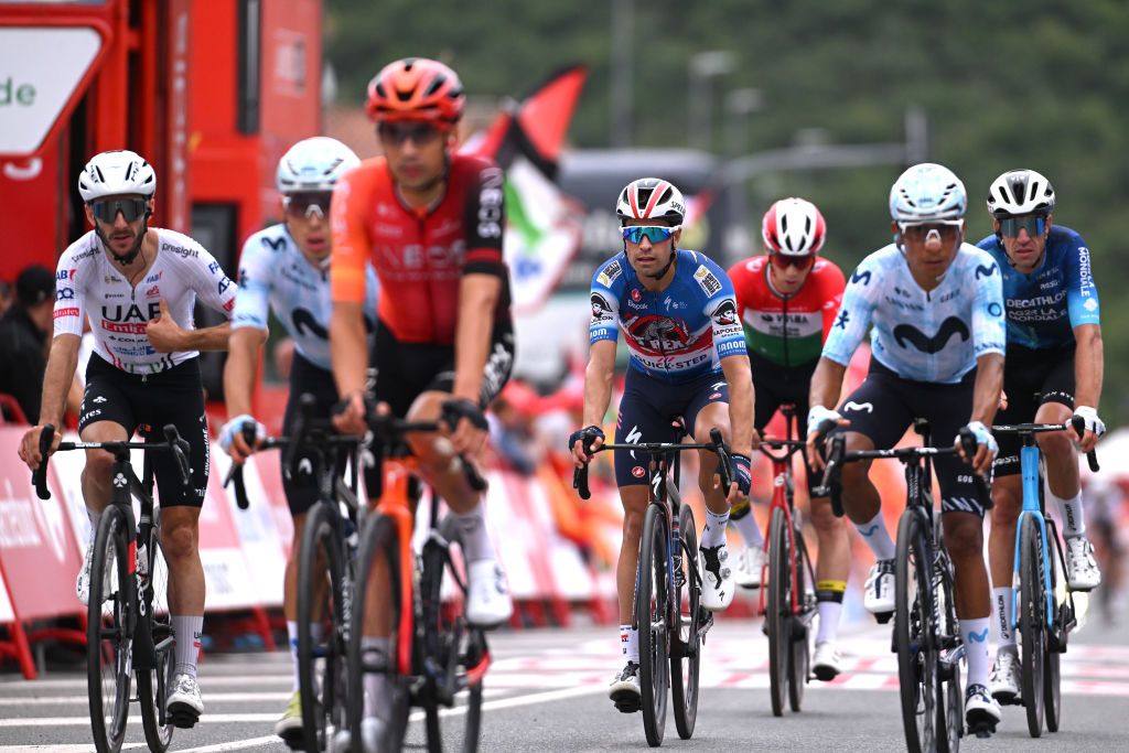 El sueño de Mikel Landa de la Vuelta a España se derrumba en 'la cuna del landismo'