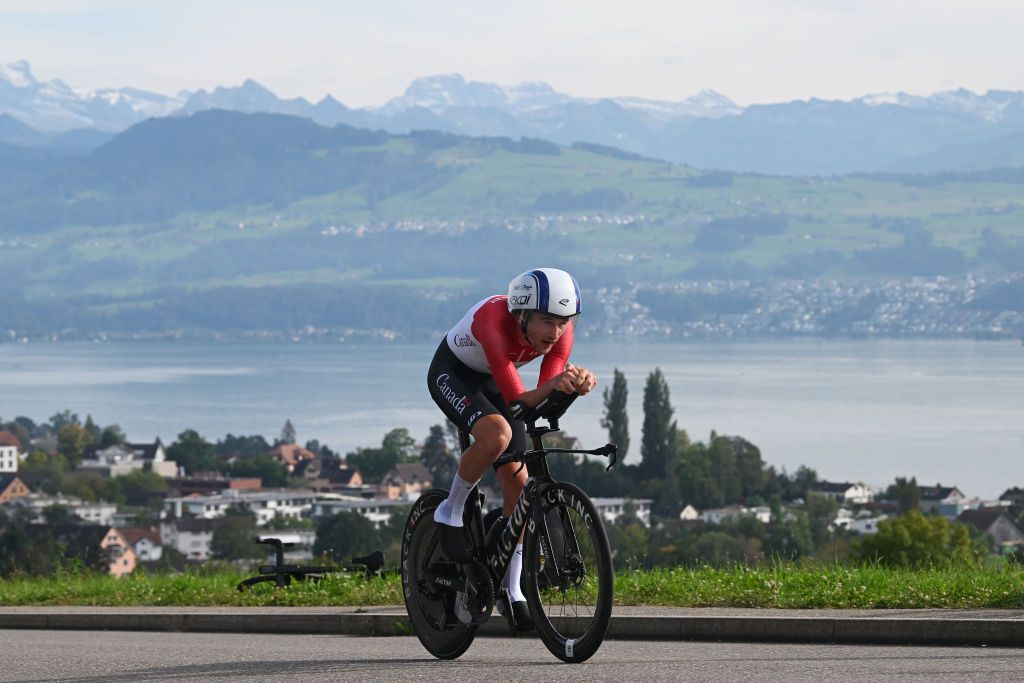 "No hay forma de esconderse": Derek Gee respalda a Michael Woods en el "desalentador" Mundial de Zurich
