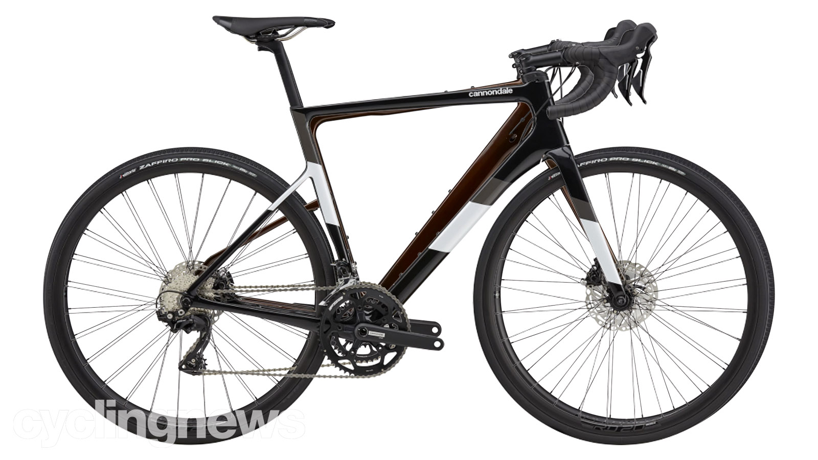 Una imagen de una bicicleta de carretera y de gravel con sus geometrías superpuestas para comparar.