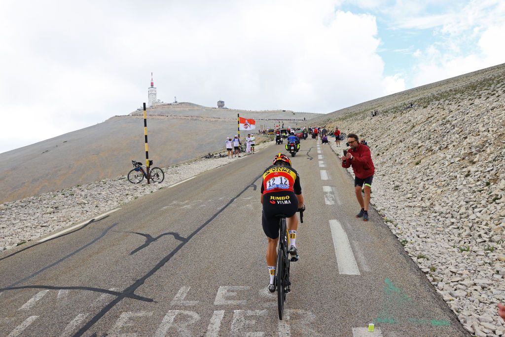 Es probable que Mont Ventoux, Col de la Loze y La Plagne aparezcan en la última semana del Tour de Francia 2025