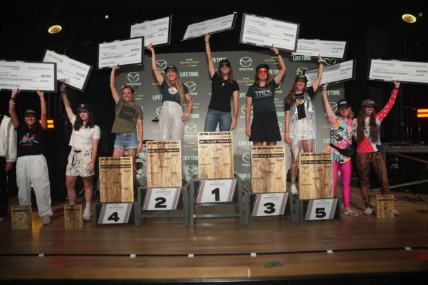 Swenson y Villafañe duplican títulos de serie en Life Time Grand Prix