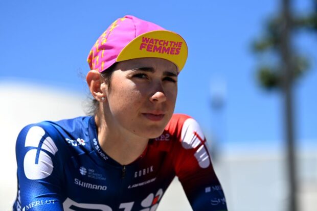 'Vuelve a ponerte de pie y luego a la bicicleta': Marta Cavalli reiniciará su carrera en DSM-Firmenich PostNL
