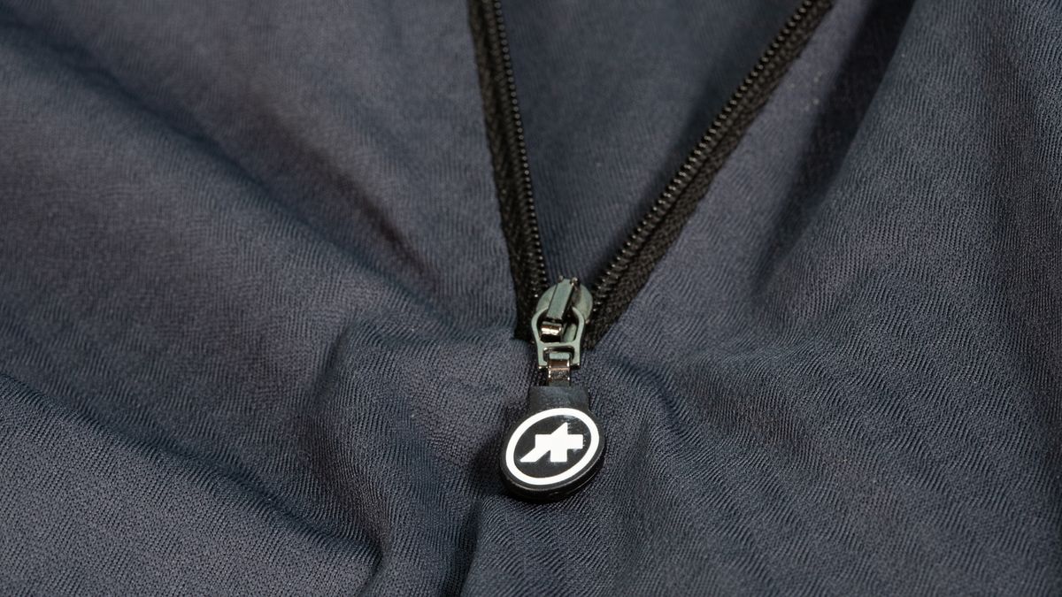 Assos Mille GTC C2 Short Sleeve jersey detail of zipper pull