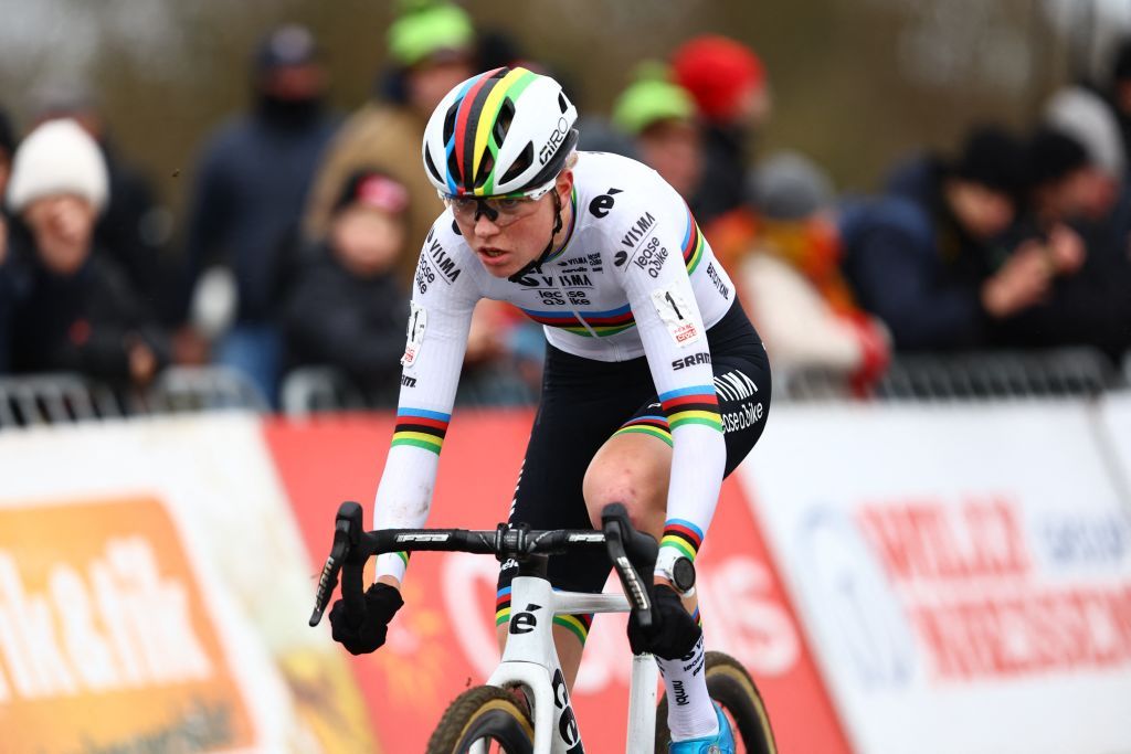 Exact Cross Kortrijk: Fem van Empel regresa triunfante a las carreras