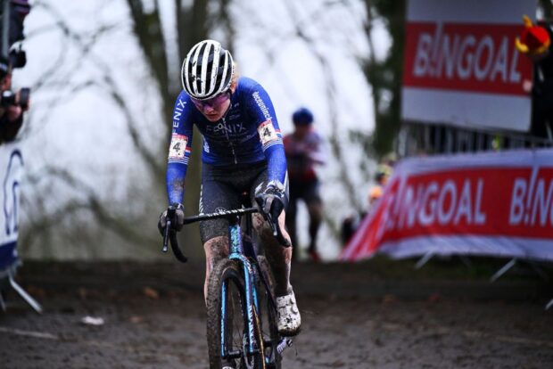"Estoy contento con el tercer puesto" - Puck Pieterse hace un debut positivo en la temporada de ciclocross en Namur