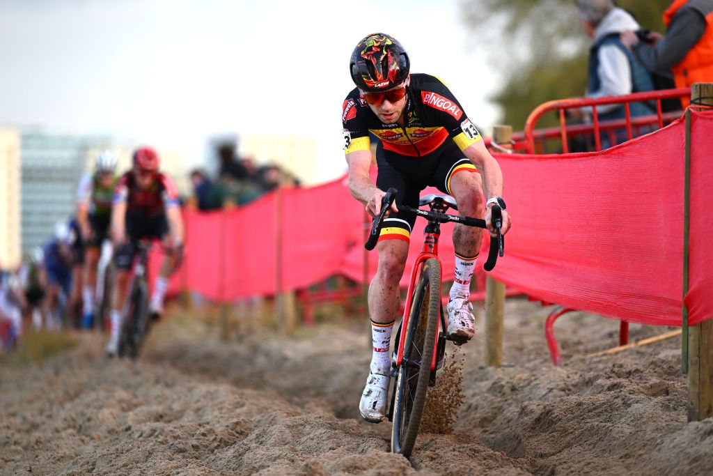 Mira la Copa del Mundo de ciclocross Hulst: transmisión en vivo, TV, horario