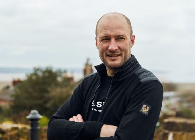 Steve Cummings has joined Jayco AlUla as sports director after leaving Ineos Grenadiers
