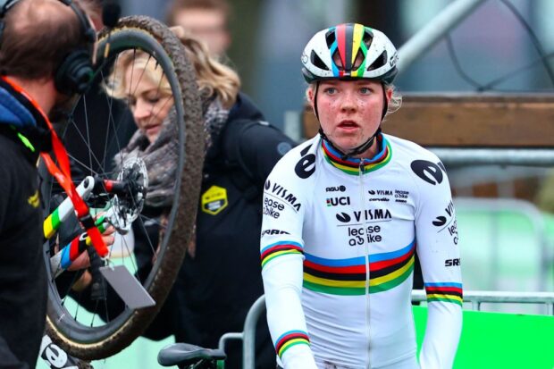 Van Aert regresa a la acción de ciclocross el lunes, mientras que Van Empel queda fuera de las carreras de la Copa del Mundo del fin de semana.