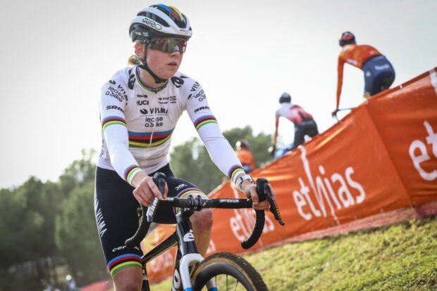 'Ciertamente no recortaré mi calendario': Van Empel se compromete con el futuro en ciclocross después de su décima victoria de la temporada
