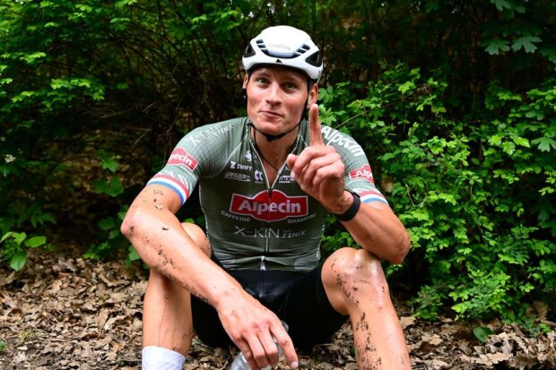 'Negociaciones abiertas con algunos grandes corredores': Mathieu van der Poel podría ser el cazador de etapas sorpresa del Giro de Italia 2025