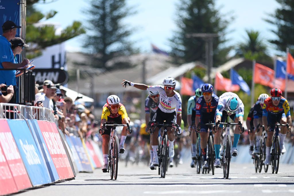 Las batallas de Narváez por Bonus Seconds Burbujas en la contenciosa Tour de la Etapa 4 Down Under Sprint en Victor Harbour