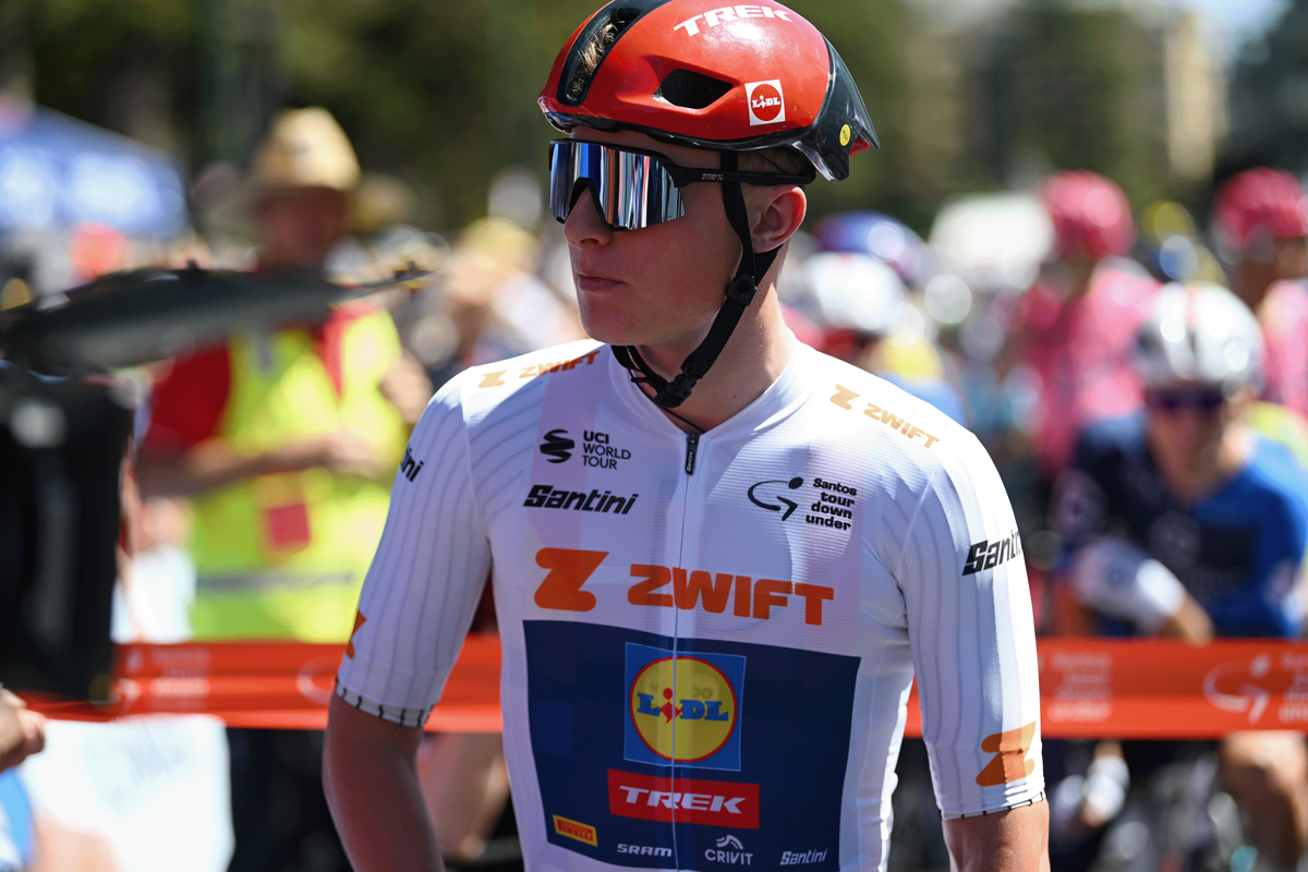 Albert Philipsen in the best young rider's white jersey prior to stage 4