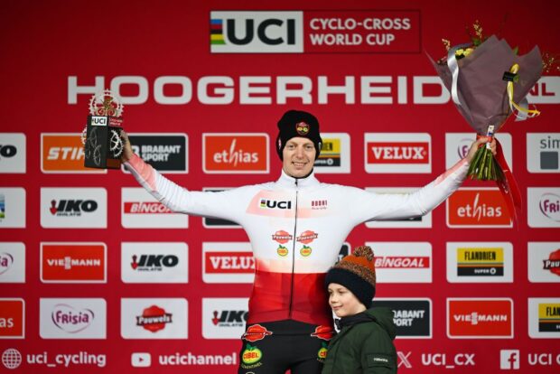 Michael Vanthourenhout gana la Copa Mundial de Ciclocross En general, espera que los belgas barren el podio en los mundos