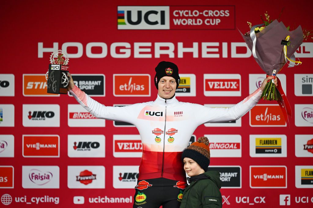 Michael Vanthourenhout gana la Copa Mundial de Ciclocross En general, espera que los belgas barren el podio en los mundos