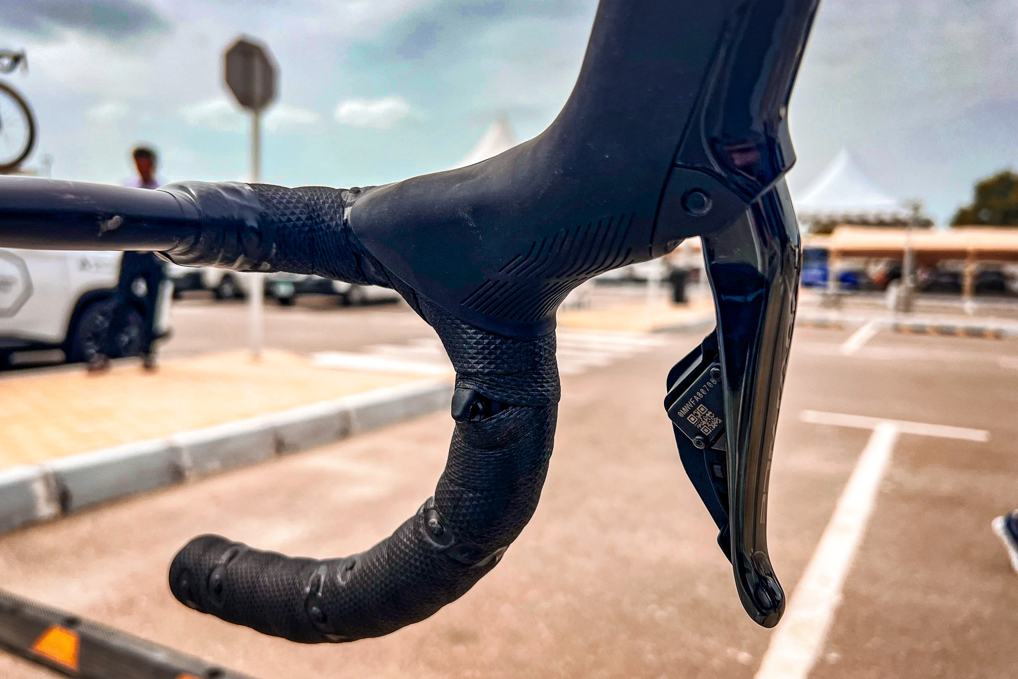 Fotos detalladas de Colnago Y1RS de Elisa Longo Borghini en el EAU Tour Women 2025