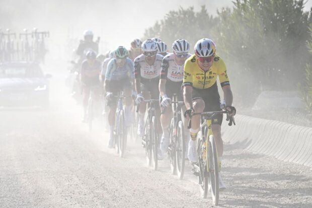 'Estábamos persiguiendo los hechos' - Wout Van Aert cambia al estado de ayuda en Clásica Jaén en un inicio de temporada más duro de lo esperado