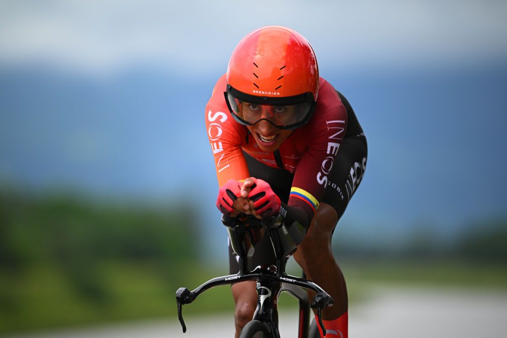 Egan Bernal anota la primera victoria desde el accidente mortal con el título de la contrarreloj colombiano