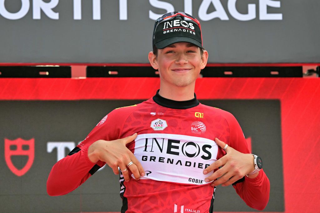 El campamento de altitud 'sombrío' en Mount Teide y Monster 68t Brainring juega parte en Josh Tarling Razing por resultado que 'necesitaba' para Ineos en los EAU Tour