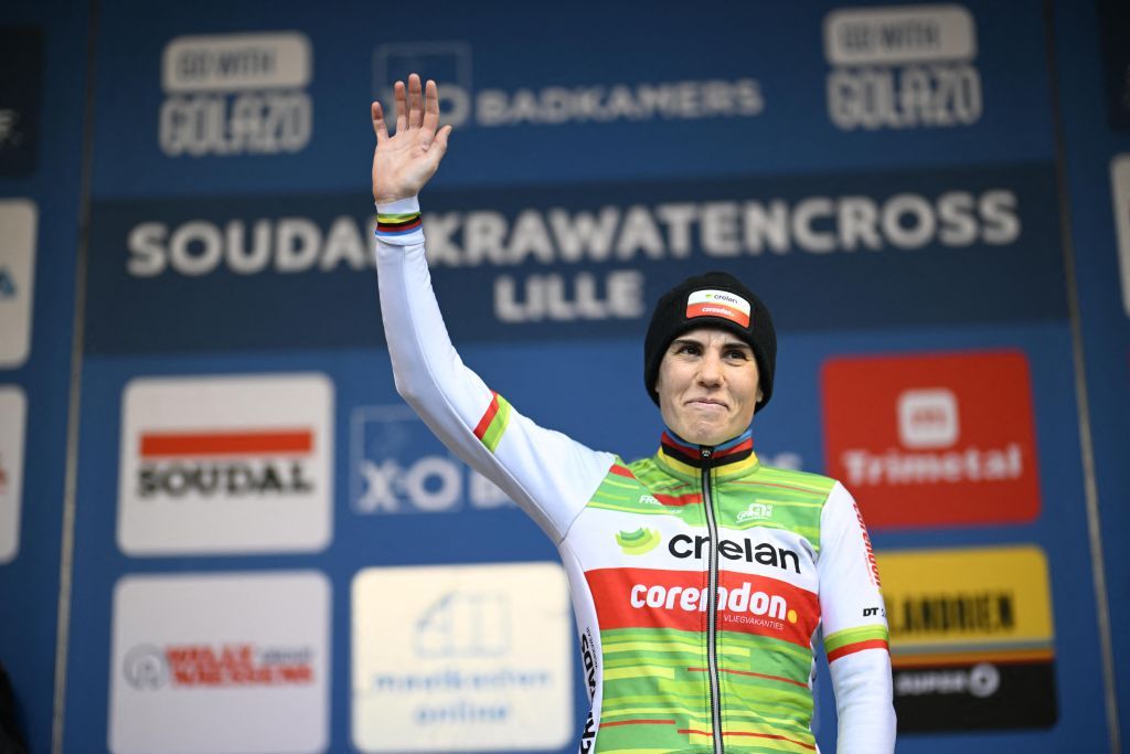 Mathieu Van der Poel, Marianne Vos Honor Sanne Cant en Video de Música de Retiro