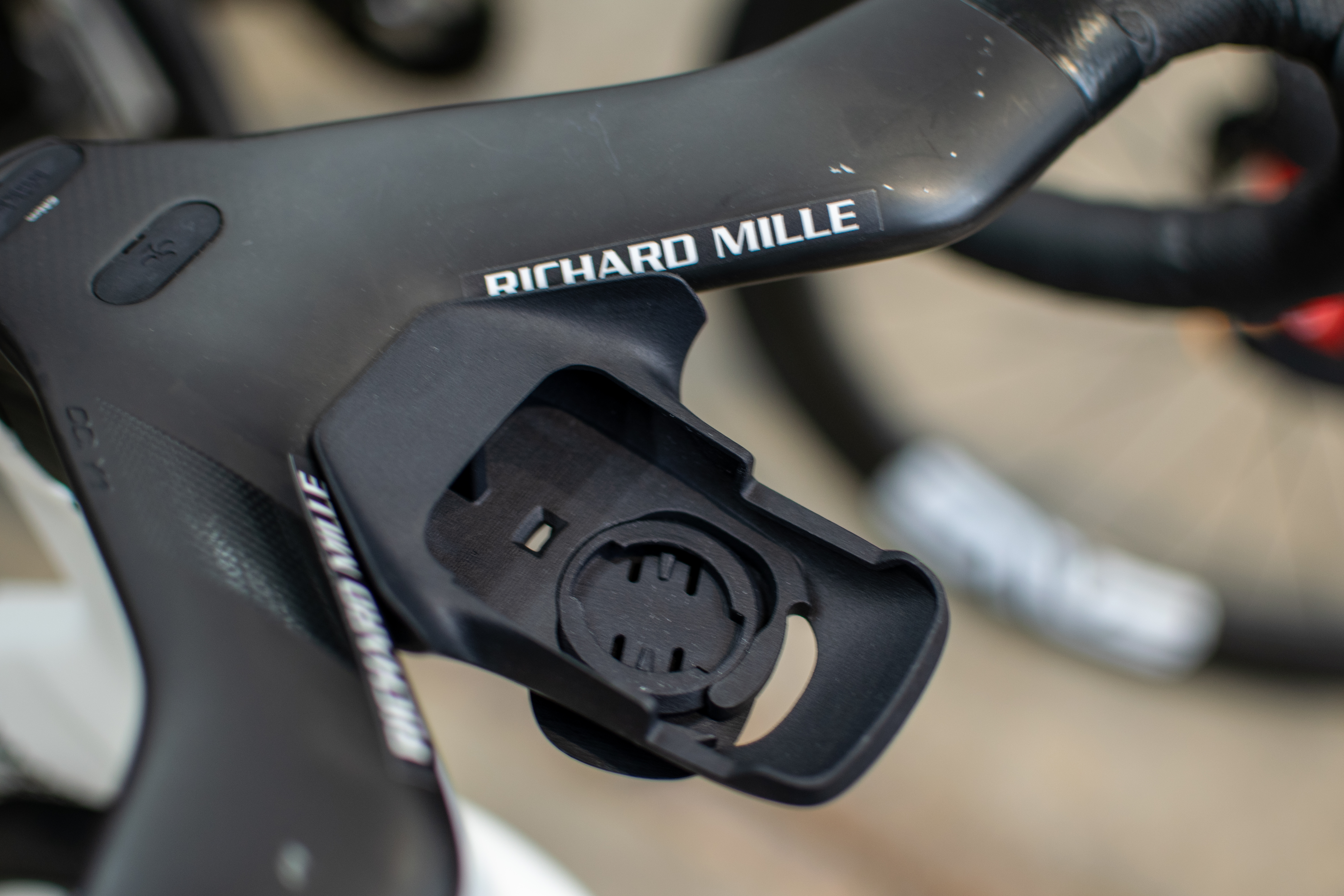 Apertura de fin de semana de fin de semana 1 Tech