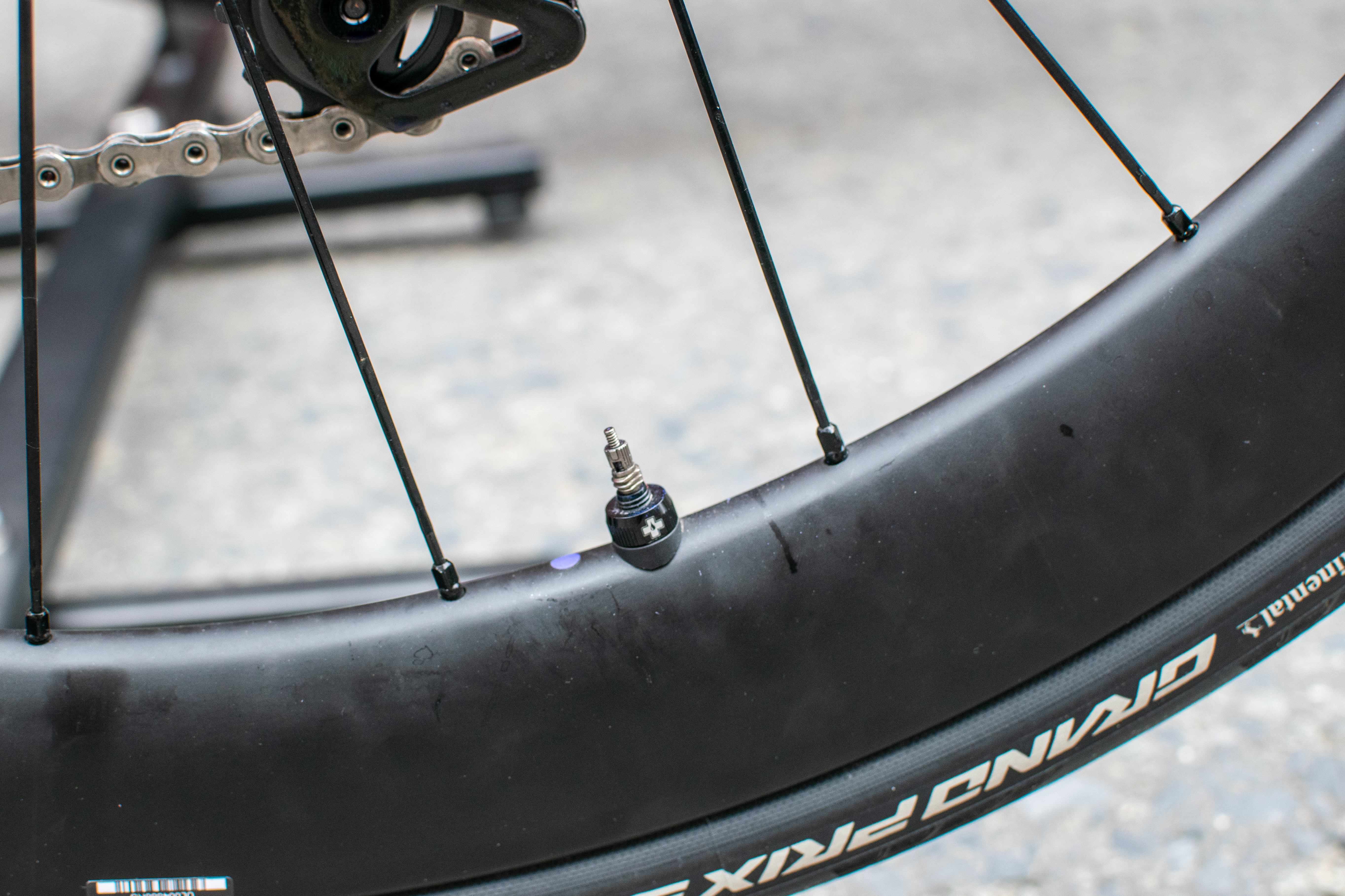 Apertura de fin de semana de fin de semana 1 Tech