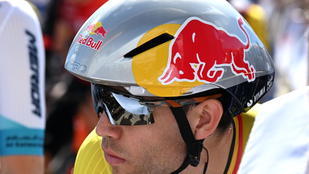 Wout van Aert in a Giro Aerohead helmet