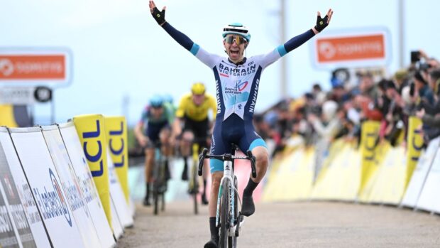 Leni Martinez winning stage 5 of Paris Nice