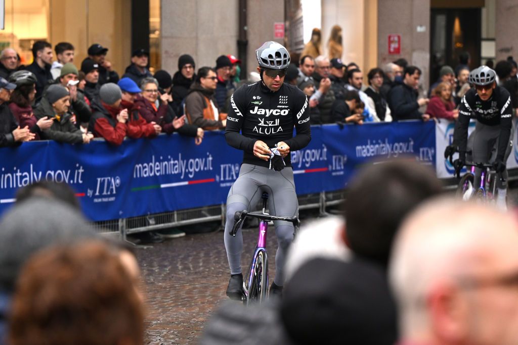 'No vinimos aquí para el cuarto' - Michael Matthews congelado en el podio de Milan -San Remo