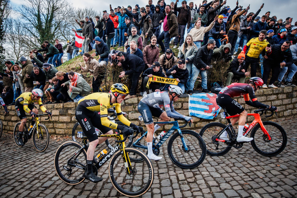 Jasper Philipsen en Omloop Het Nieuwsblad 2025