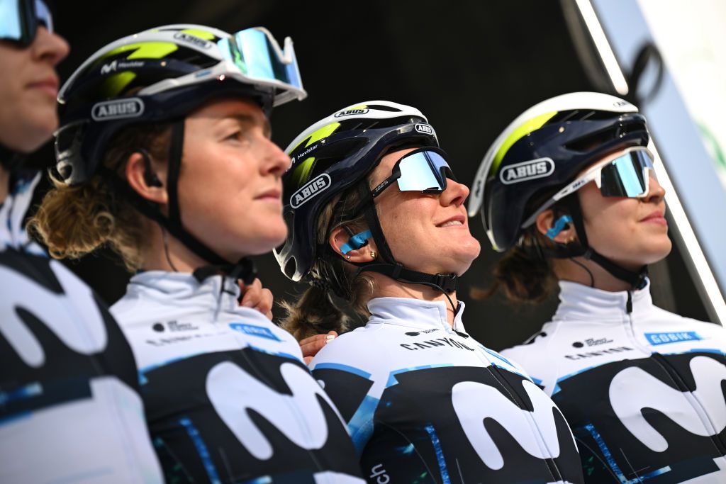 Claire Steels evita lesiones graves en Vuelta, un accidente de Extremadura Femenina