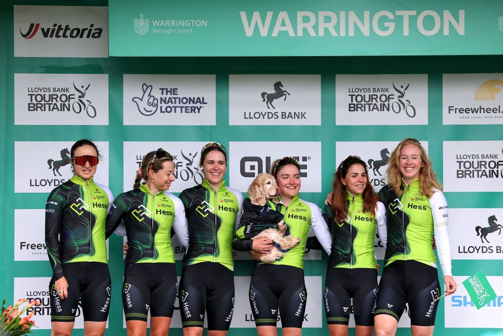 Informes de pagos perdidos y salidas de jinete en el ciclismo del equipo británico Hess como el registro de UCI aún no se ha confirmado