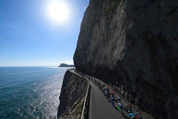 Milan-san Remo escapa al riesgo de tormentas de lluvia y fuertes vientos