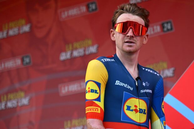 Tao Geoghegan Hart se retira de Volta A Catalunya con enfermedad
