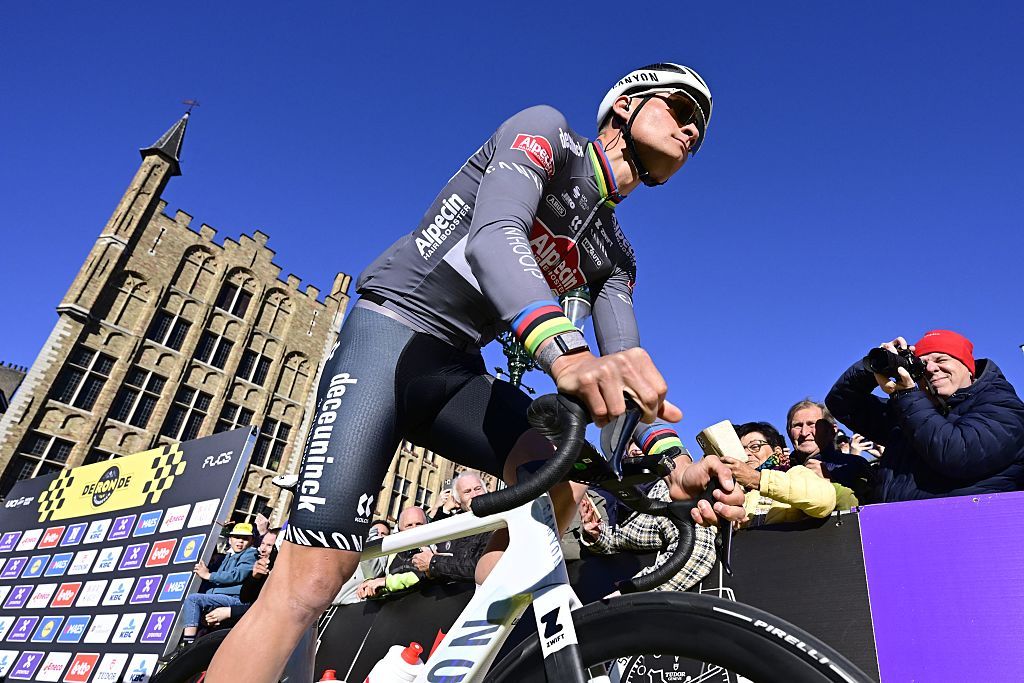Van der Poel, Pogačar, Van Aert - Citas de la línea de salida del Tour of Flandes