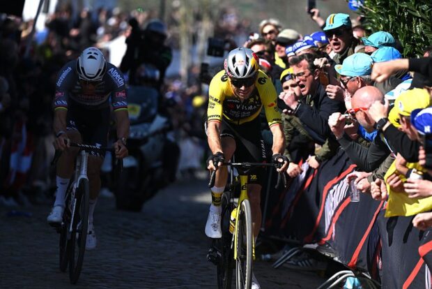 'Completamente vacío, no éramos lo suficientemente fuertes' - No se arrepentía de Van Aert y Jorgenson mientras pierden podio y se desvanecen detrás de Pogačar superior en Tour of Flandes