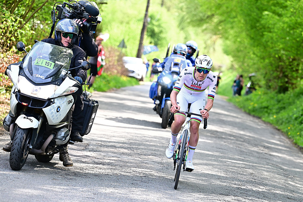 Liège-Bastogne-Liège 2025: Tadej Pogačar en route to victory