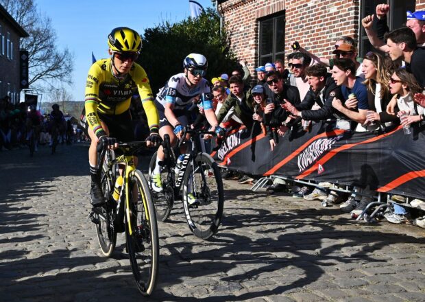 Ferrand-Prévot during the Tour of Flanders, with the larger Gravaa hub visible on her front wheel