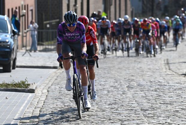 Kell O'Brien golpeó a Van mientras entrenaba, Broken Collarbone termina la temporada de clásicos de primavera temprano