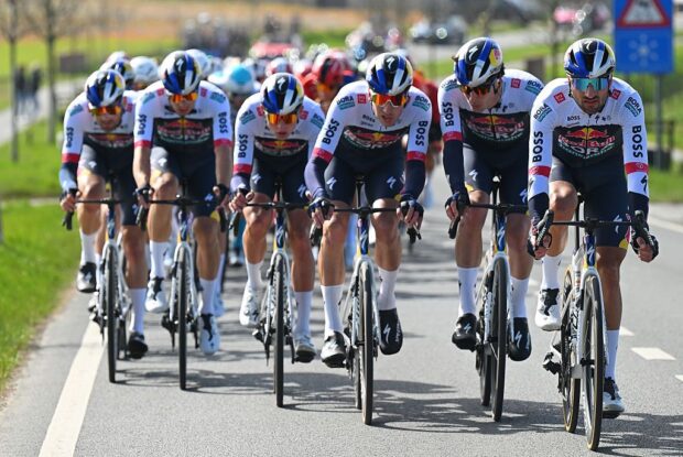 UCI emite un registro de ocho cartas amarillas cuando Jordi Meeus lidera los delitos menores de la carrera del fin de semana